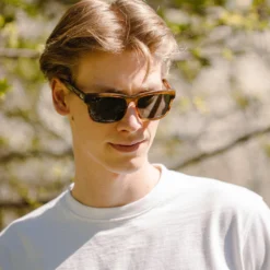 Ushuaia Brown Tortoise / Black 17 Ushuaia Brown Tortoise / Black -The Indian Face Ventas UL S14 04 03