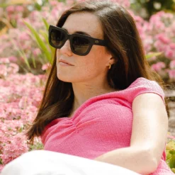 Lake Black / Black 23 Lake Black / Black -The Indian Face Ventas UL S19 01 04