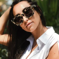 Lake Brown Tortoise / Black -The Indian Face Ventas UL S19 02 03