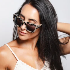 Lake Brown Tortoise / Black -The Indian Face Ventas UL S19 02 07