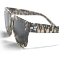 Lake Brown Tortoise / Black -The Indian Face Ventas UL S19 02 04