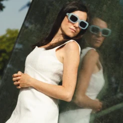 Pearl Blue / Black 15 Pearl Blue / Black -The Indian Face Ventas UL S27 02 02