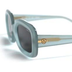 Pearl Blue / Black 22 Pearl Blue / Black -The Indian Face Ventas UL S27 02 04