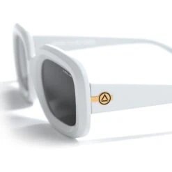 Pearl White / Black -The Indian Face Ventas UL S27 03 04