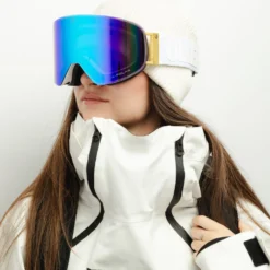 Freeride Steel White / Gold 39 Freeride Steel White / Gold -The Indian Face Ventas UL V02 24M01C01 12 scaled